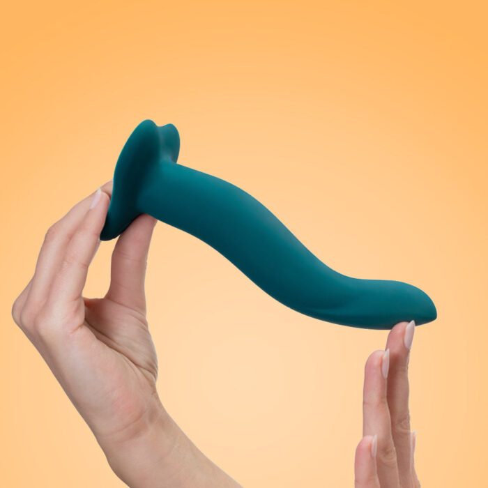 LIMBA-FLEX_M_DILDO_Handshot_1800x1800_41dc2232-f296-4f2d-87b7-c1b396b14a6f